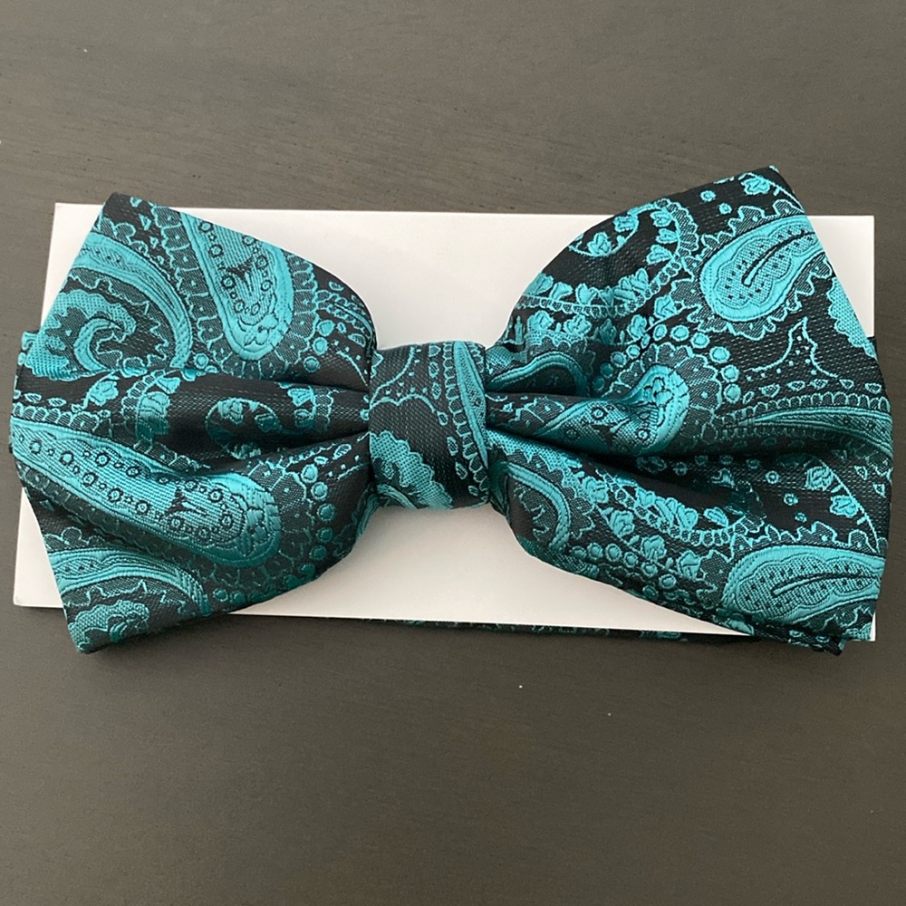 Oliver George Teal Paisley Bow Tie